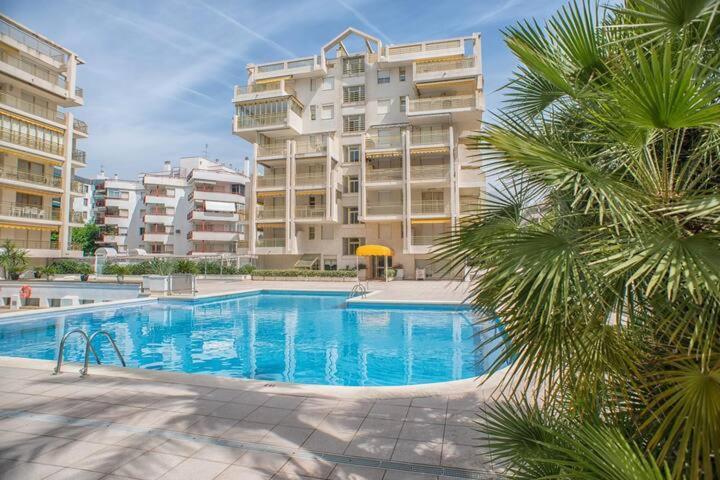 Salou Novelty Primera Linea De Mar Exterior photo